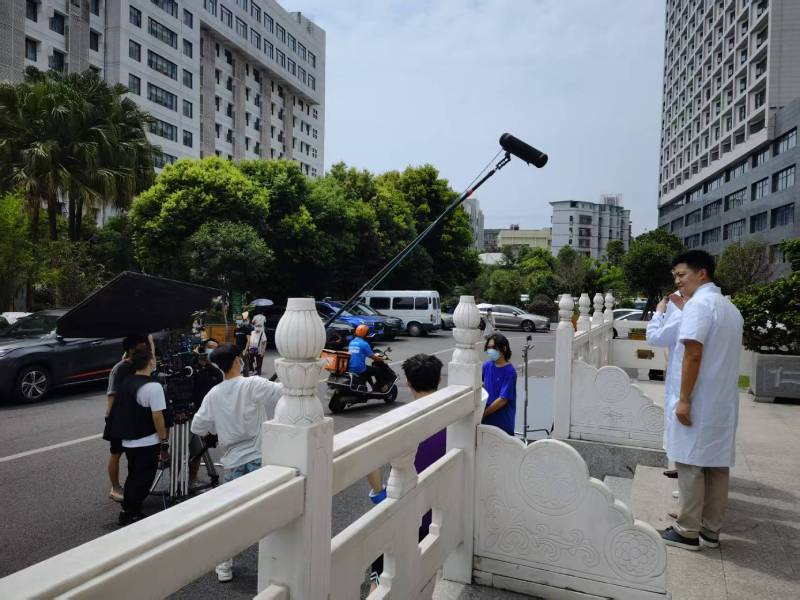 德格县广告片拍摄公司低成本实现高规格制作的诀窍